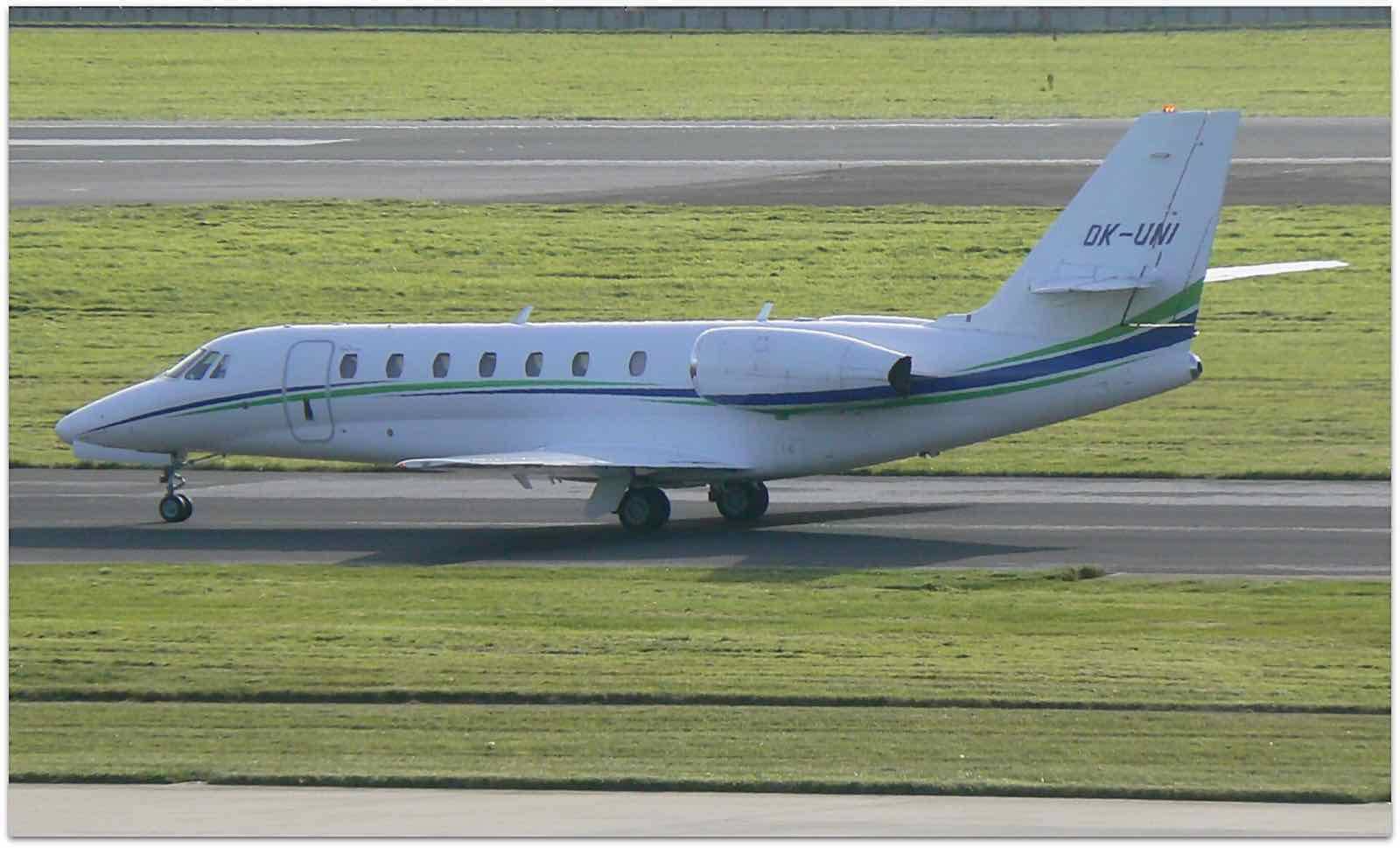 Business jet