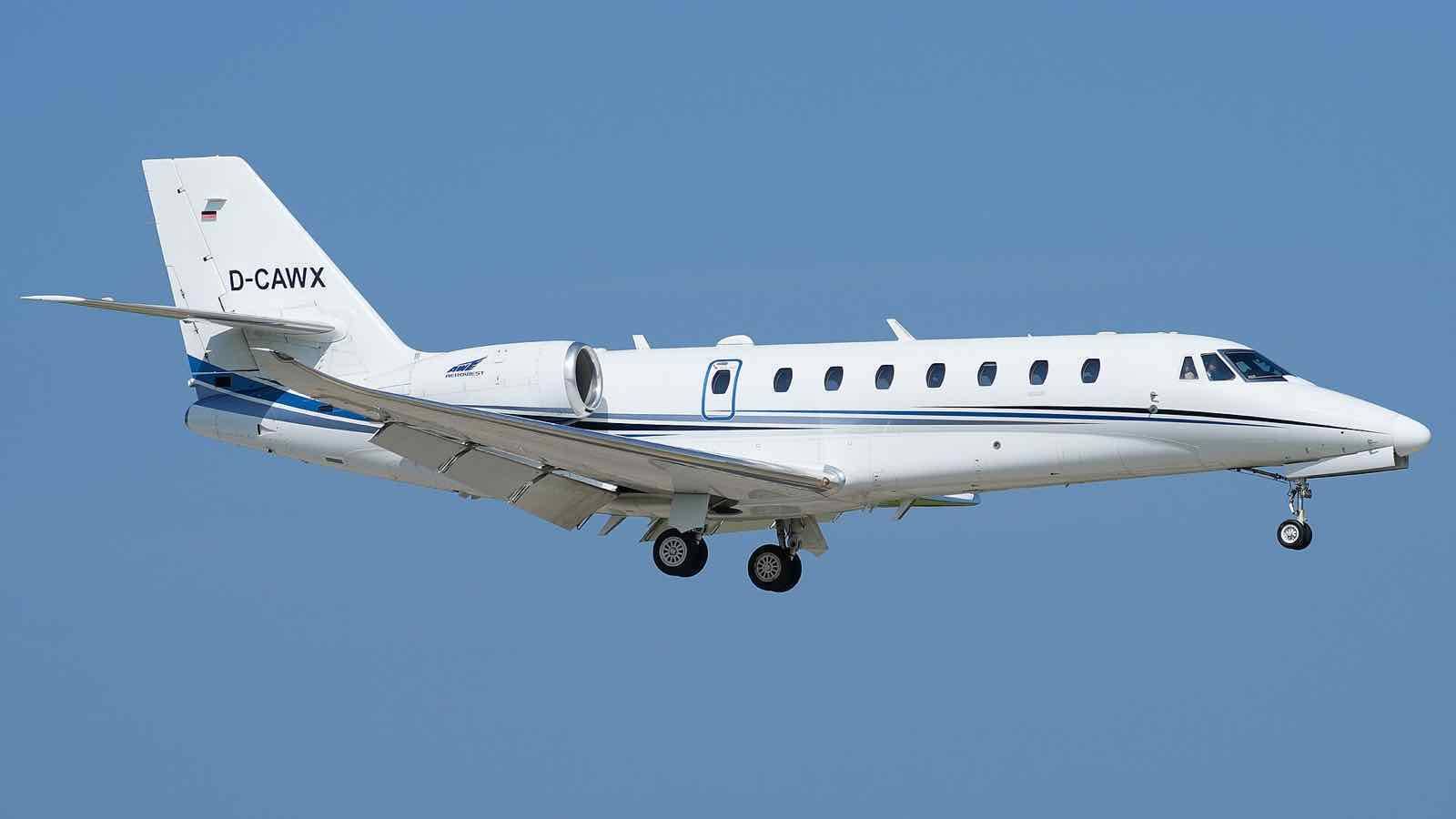 Dassault Falcon 7X N73KT at Frederick Municipal Airport, Maryland, in the late afternoon