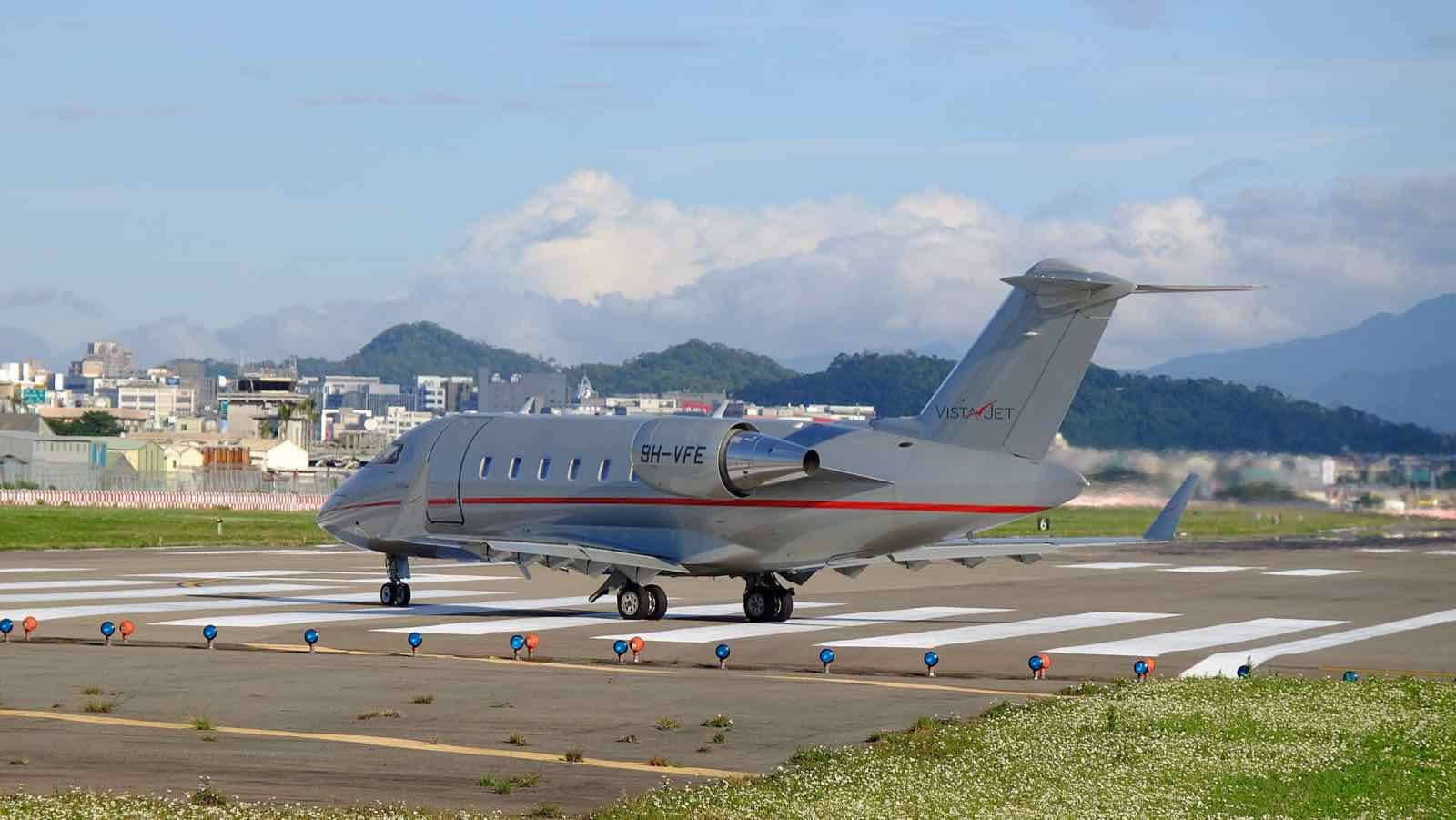 Business jet